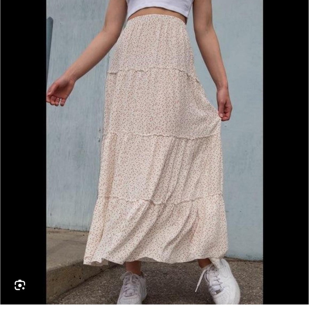 Brandy Melville floral skirt